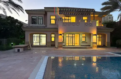 Villa - 4 Bedrooms - 7 Bathrooms for rent in West Porto Drive - Porto Arabia - The Pearl Island - Doha