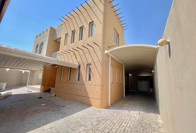 944114 - Property Image 2