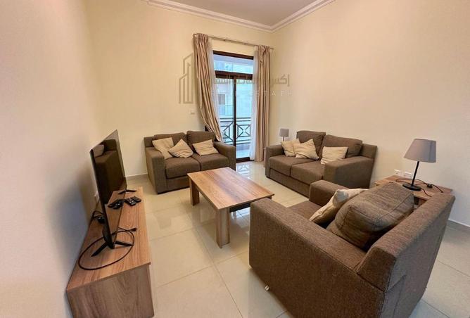 952505 - Property Image 2