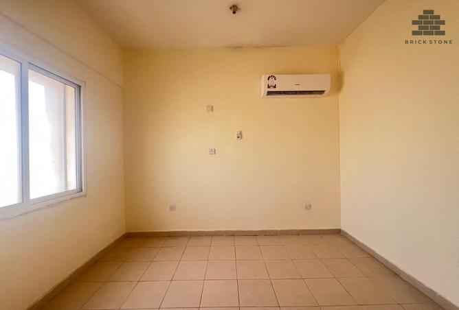951637 - Property Image 3