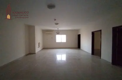 شقة - 2 غرف نوم - 2 حمامات للايجار في المنتزه - الدوحة