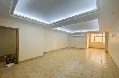 Apartment - 2 Bedrooms - 2 Bathrooms for rent in Al Sadd Road - Al Sadd - Doha Apartment - 2 Bedrooms - 2 Bathrooms for rent in Al Sadd Road - Al Sadd - Doha