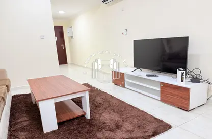 Apartment - 1 Bedroom - 1 Bathroom for rent in Umm Ghuwalina - Umm Ghuwailina - Doha