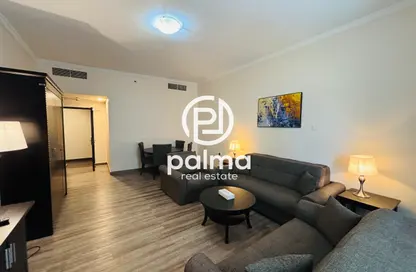 Apartment - 2 Bedrooms - 2 Bathrooms for rent in West Bay - West Bay - Doha
