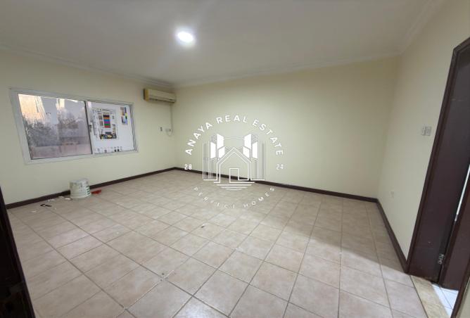 998208 - Property Main Image