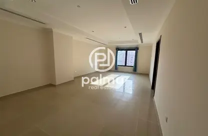 Apartment - 1 Bedroom - 2 Bathrooms for rent in East Porto Drive - Porto Arabia - The Pearl Island - Doha