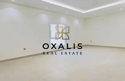 شقة - 3 غرف نوم - 3 حمامات للايجار في شارع النصر - النصر - الدوحة