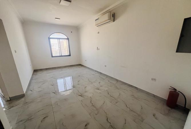 929298 - Property Image 3
