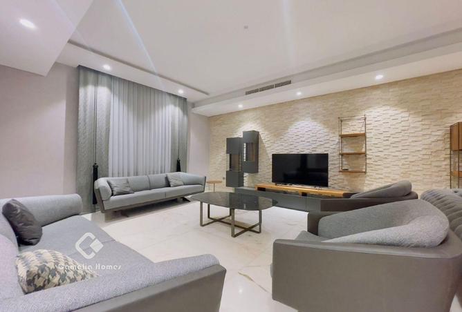 956603 - Property Image 2