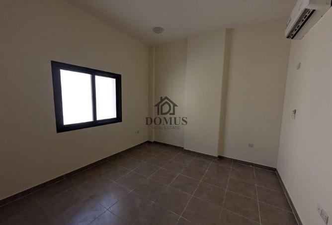 925521 - Property Image 2