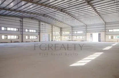 Warehouse - Studio - 4 Bathrooms for rent in Al Wakra - Al Wakrah - Al Wakra