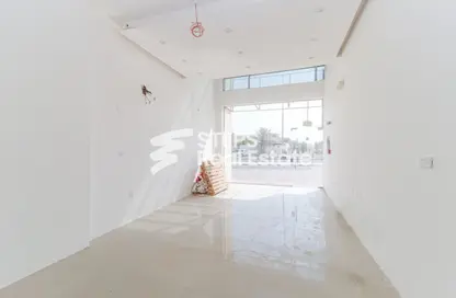 محل تجاري - استوديو - 1 حمام للايجار في شارع الوجبا - الجبيلات - الدوحة