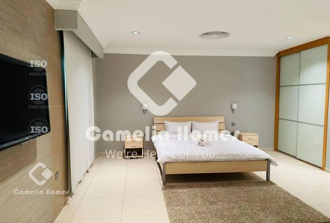 990793 - Property Image 2