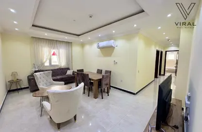 Apartment - 2 Bedrooms - 2 Bathrooms for rent in Asim Bin Omar Street - Al Mansoura - Doha