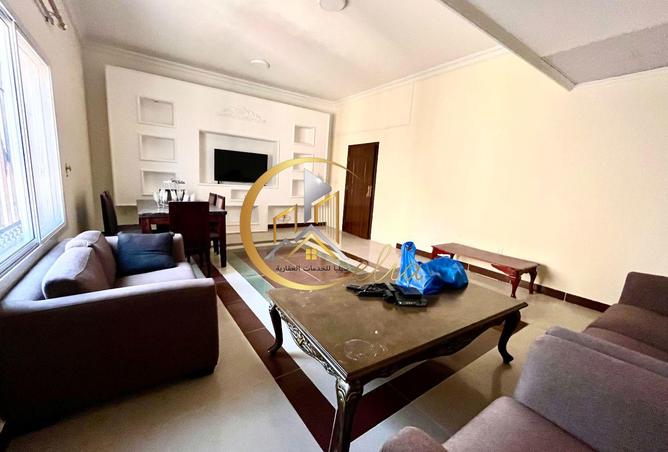 954085 - Property Image 2