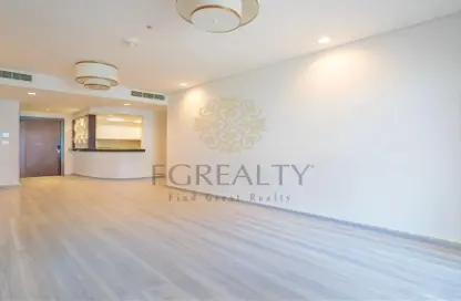 Apartment - 3 Bedrooms - 3 Bathrooms for sale in Viva East - Viva Bahriyah - The Pearl Island - Doha