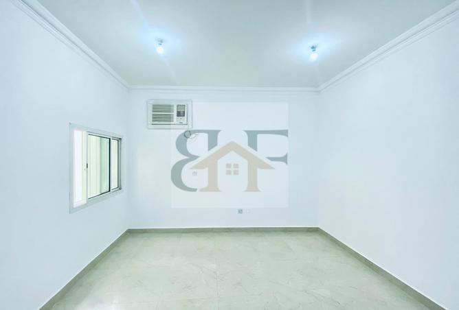 1003521 - Property Image 3