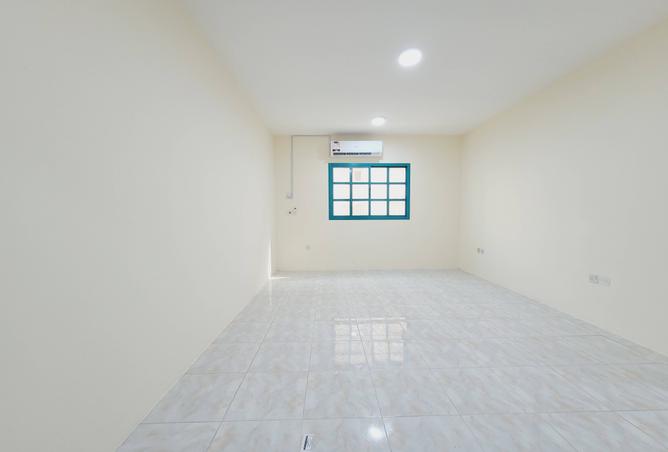 984215 - Property Image 2