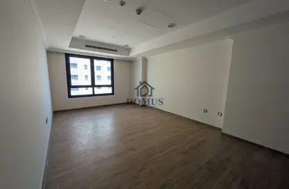 Apartment - 1 Bedroom - 2 Bathrooms for rent in The Pearl Island - Doha