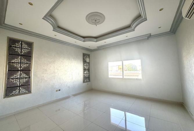 995713 - Property Image 3