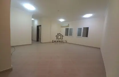 شقة - 2 غرف نوم - 3 حمامات للايجار في شارع حطين - المنتزه - الدوحة شقة - 2 غرف نوم - 3 حمامات للايجار في شارع حطين - المنتزه - الدوحة