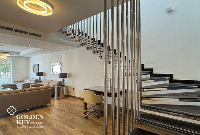 981963 - Property Image 3