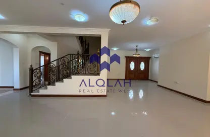 فيلا - 4 غرف نوم - 4 حمامات للايجار في شارع الوعب - الوعب - الدوحة
