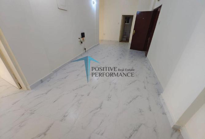 924373 - Property Image 2