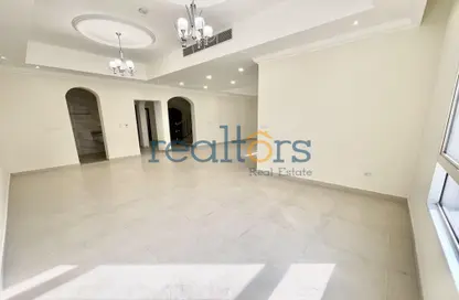Villa - 5 Bedrooms - 6 Bathrooms for rent in Al Hanaa Street - Al Gharrafa - Doha