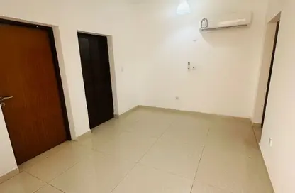 شقة - غرفة نوم - 1 حمام للايجار في شارع المرخية - المرخية - الدوحة