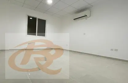 Empty Room image for: Apartment - 2 Bedrooms - 2 Bathrooms for rent in Najma - Doha, Image 1