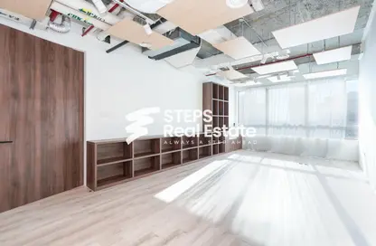 Empty Room image for: Office Space - Studio - 1 Bathroom for rent in Lusail City - Lusail, Image 1
