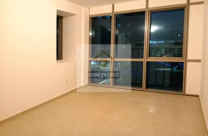 Apartment - 2 Bedrooms - 4 Bathrooms for rent in Zig Zag Tower A - Zig Zag Towers - West Bay - Doha