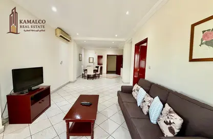 Apartment - 1 Bedroom - 2 Bathrooms for rent in Musheireb - Musheireb - Doha