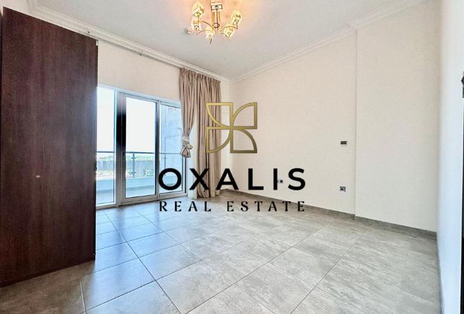 964192 - Property Image 2