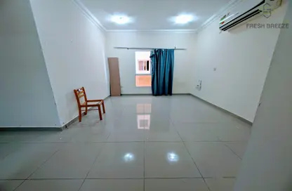 Apartment - 2 Bedrooms - 2 Bathrooms for rent in Al Mansoura - Al Mansoura - Doha