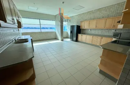 Penthouse - 5 Bedrooms - 7+ Bathrooms for rent in West Bay Tower - West Bay - West Bay - Doha