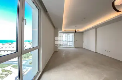 Empty Room image for: Apartment - 2 Bedrooms - 2 Bathrooms for rent in Viva West - Viva Bahriyah - The Pearl Island - Doha, Image 1