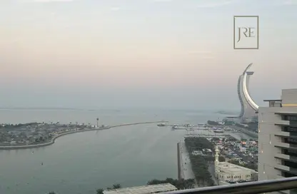 Apartment - 1 Bedroom - 2 Bathrooms for rent in Marina District - Lusail