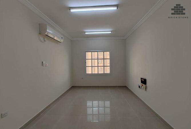 904608 - Property Image 2