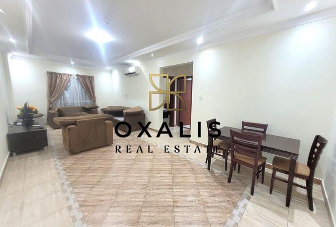 944295 - Property Image 2