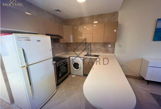 933131 - Property Image 3