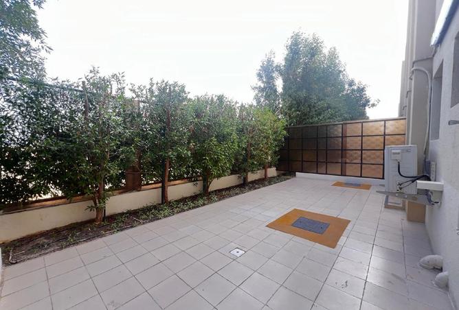 991153 - Property Image 2