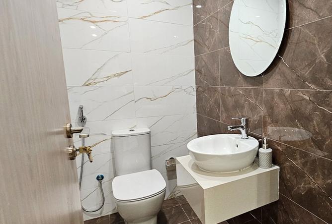 942180 - Property Image 2