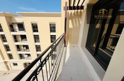 Apartment - 2 Bedrooms - 3 Bathrooms for rent in Catania - La Piazza - Fox Hills - Lusail