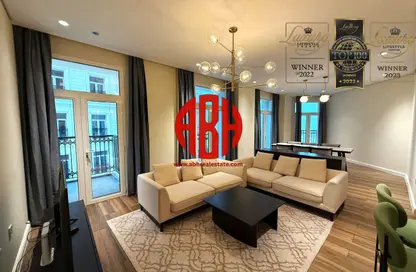 Apartment - 2 Bedrooms - 3 Bathrooms for rent in Floresta Gardens - Floresta Gardens - The Pearl Island - Doha