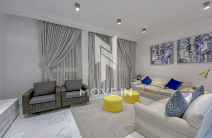 Apartment - 1 Bedroom - 2 Bathrooms for rent in Carnaval - Qanat Quartier - The Pearl Island - Doha