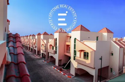 مجمع سكني - 4 غرف نوم - 5 حمامات للايجار في طريق سلوى - العزيزية - الدوحة