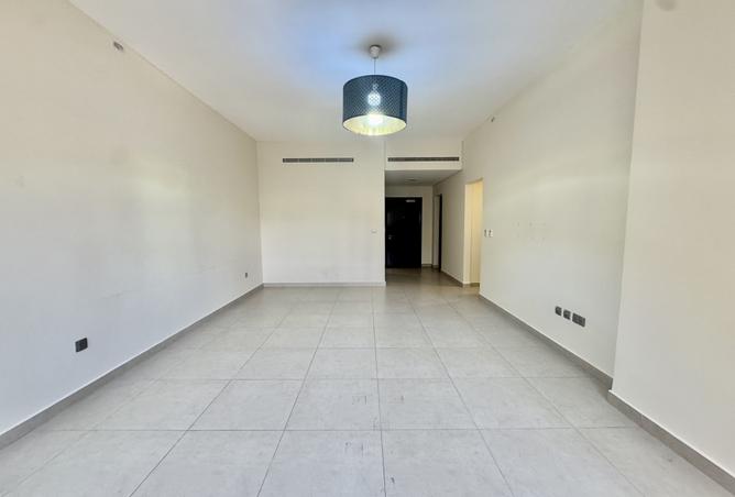 942341 - Property Image 2