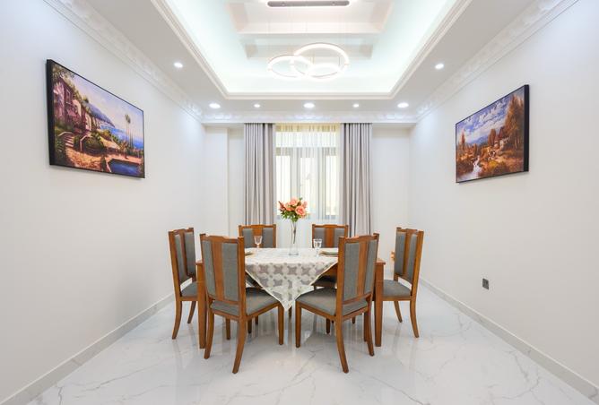 985797 - Property Image 2